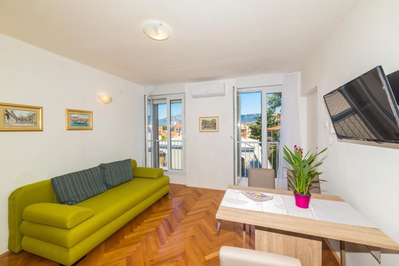 Appartamento Apartman Dodo Spalato Esterno foto