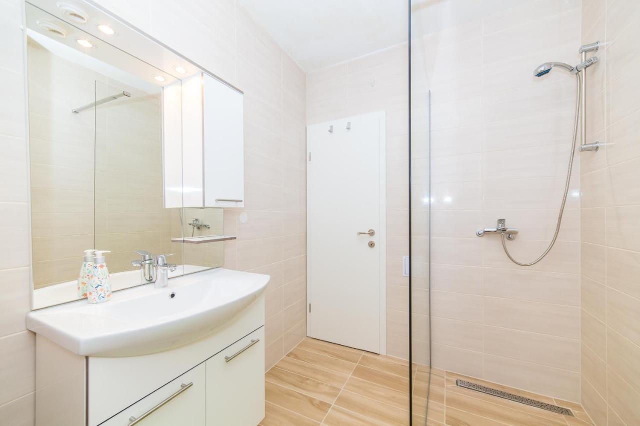 Appartamento Apartman Dodo Spalato Esterno foto
